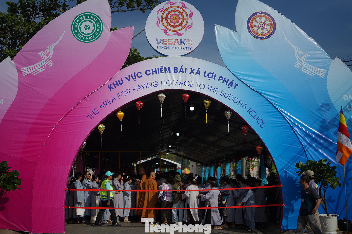 Xá lợi Đức Phật tôn trí tại chùa Thanh Tâm (còn gọi là chùa Phật Cô Đơn) để tăng ni, phật tử chiêm bái là một trong những hoạt động mở màn cho Đại lễ Vesak Liên Hợp Quốc 2025 do Giáo hội Phật giáo Việt Nam đăng cai tổ chức tại TPHCM.