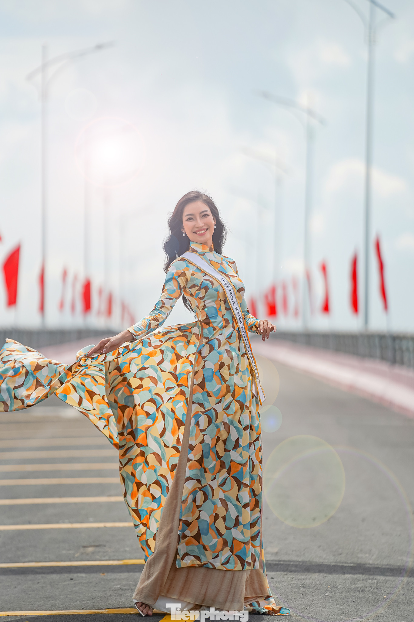 "Dự định sắp tới của Trinh là tham gia thêm một cuộc thi sắc đẹp nữa và bản thân cũng trong quá trình học hỏi, trau dồi về kỹ năng catwalk", Hoa khôi sông Vàm 2022 chia sẻ bên lề sự kiện. "Dự định sắp tới của Trinh là tham gia thêm một cuộc thi sắc đẹp nữa và bản thân cũng trong quá trình học hỏi, trau dồi về kỹ năng catwalk", Hoa khôi sông Vàm 2022 chia sẻ bên lề sự kiện.