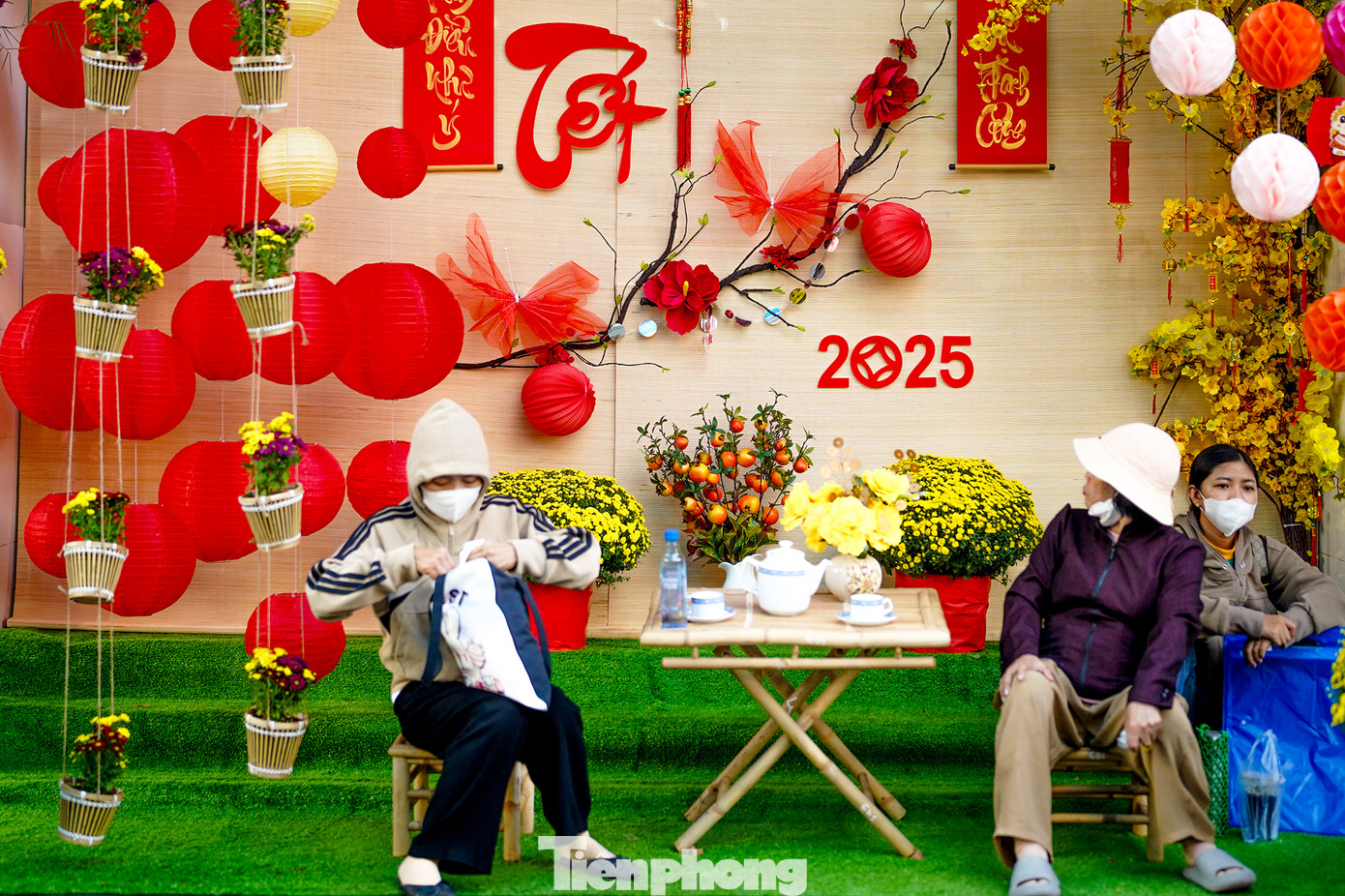 Đâu đó vẫn còn những áp lực của cuộc sống, cuộc chiến với bệnh tật, gánh nặng kinh tế... nhưng mọi người vẫn cố gắng chung vui, tự tạo niềm tin cho bản thân khi tham gia hoạt động này của Bệnh viện Chợ Rẫy.