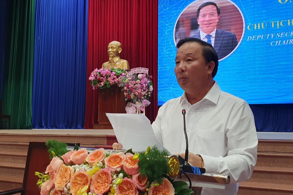 Ông Nguyễn Văn Út - Chủ tịch UBND tỉnh Long An. Ông Nguyễn Văn Út - Chủ tịch UBND tỉnh Long An.