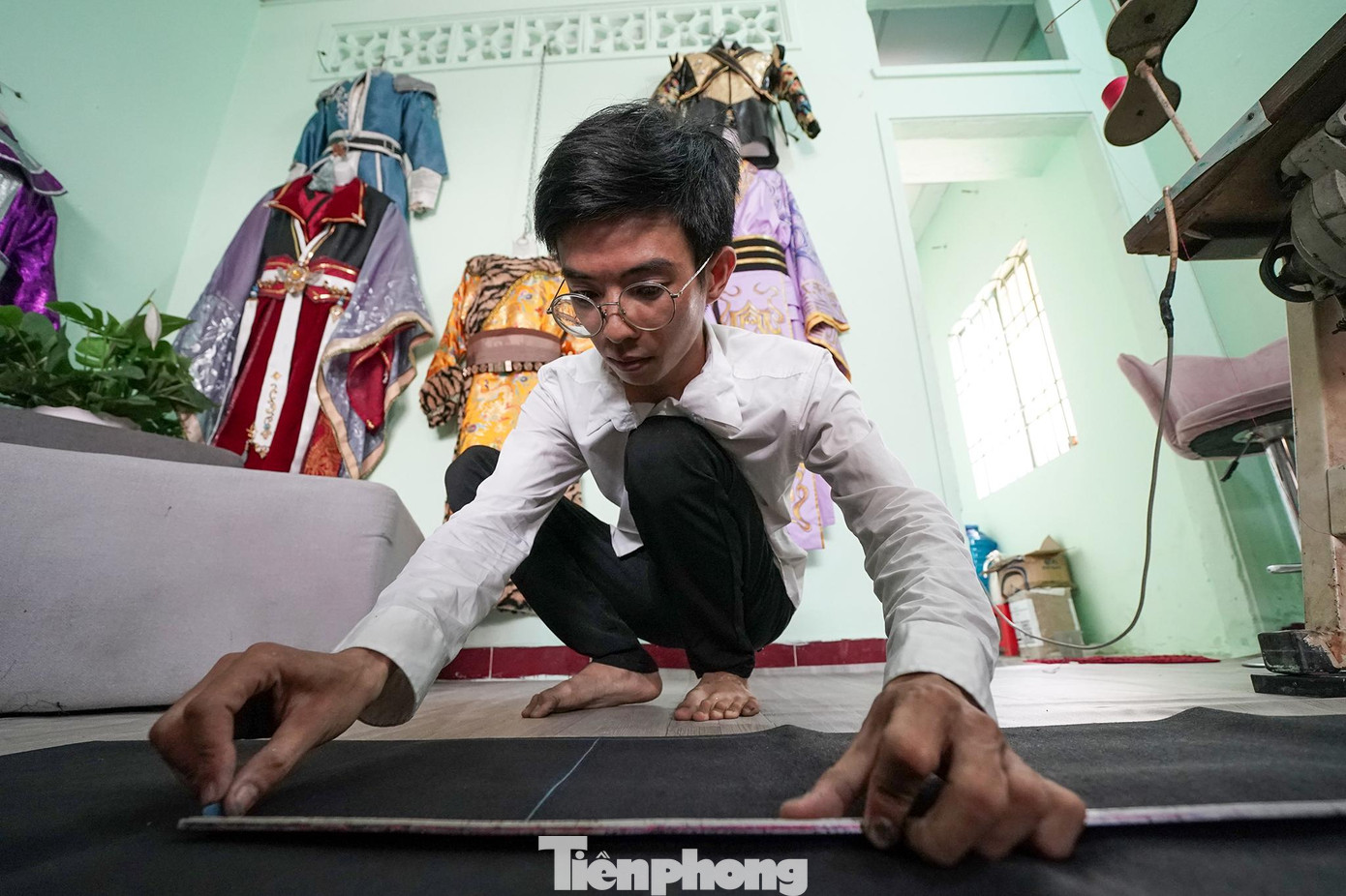 Tín tự mày mò các kỹ thuật cắt may, thiết kế rập...