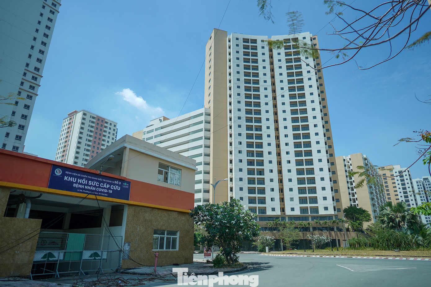 Do đó, việc huy động số tiền gần chục ngàn tỷ đồng trong 3 tháng là điều không dễ với các doanh nghiệp bất động sản hiện nay. Trong khi đó, TPHCM không xé lẻ căn hộ để bán.