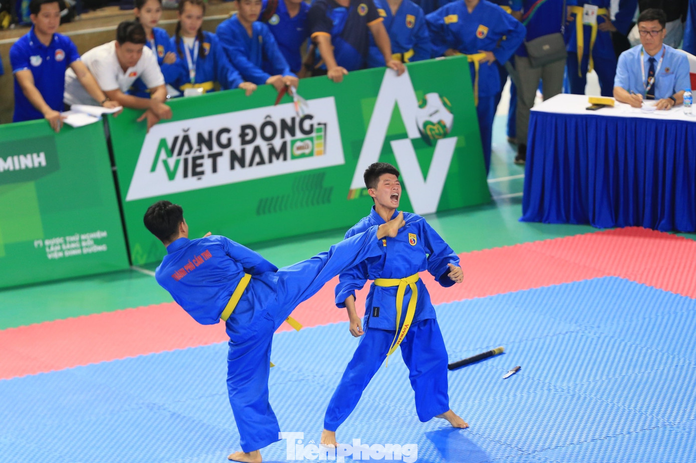 Lê Quang Huy/Nguyễn Lê Phú Thịnh giành HCV Song luyện 1 nam.