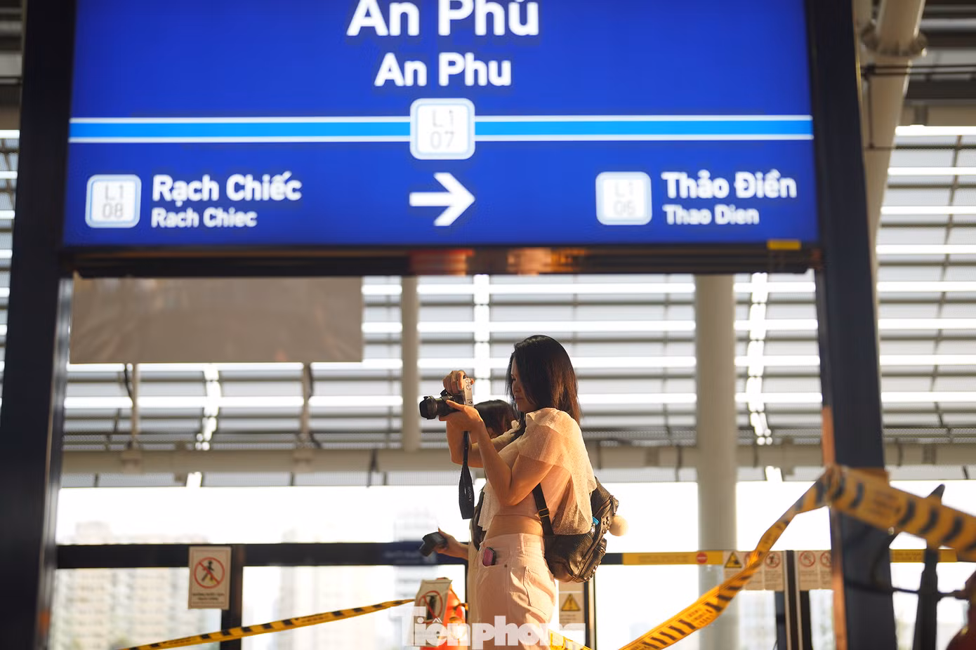 Nơi tập trung đông các bạn trẻ đến săn ảnh nhất là ga An Phú (TP Thủ Đức).