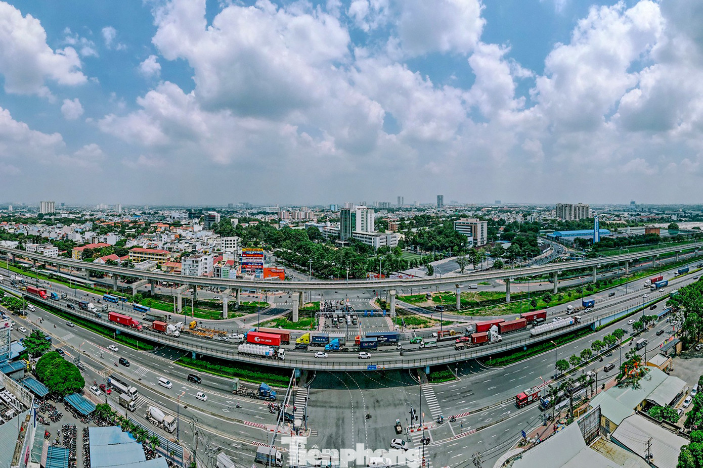 TPHCM sẽ đặt tên đường Đỗ Mười cho đoạn Quốc lộ 1, từ nút giao thông Thủ Đức (ngã ba Trạm 2 cũ) đến nút giao thông An Sương, thuộc địa bàn TP Thủ Đức và quận 12. Tuyến đường có chiều dài 21.060m, lộ giới 120m.