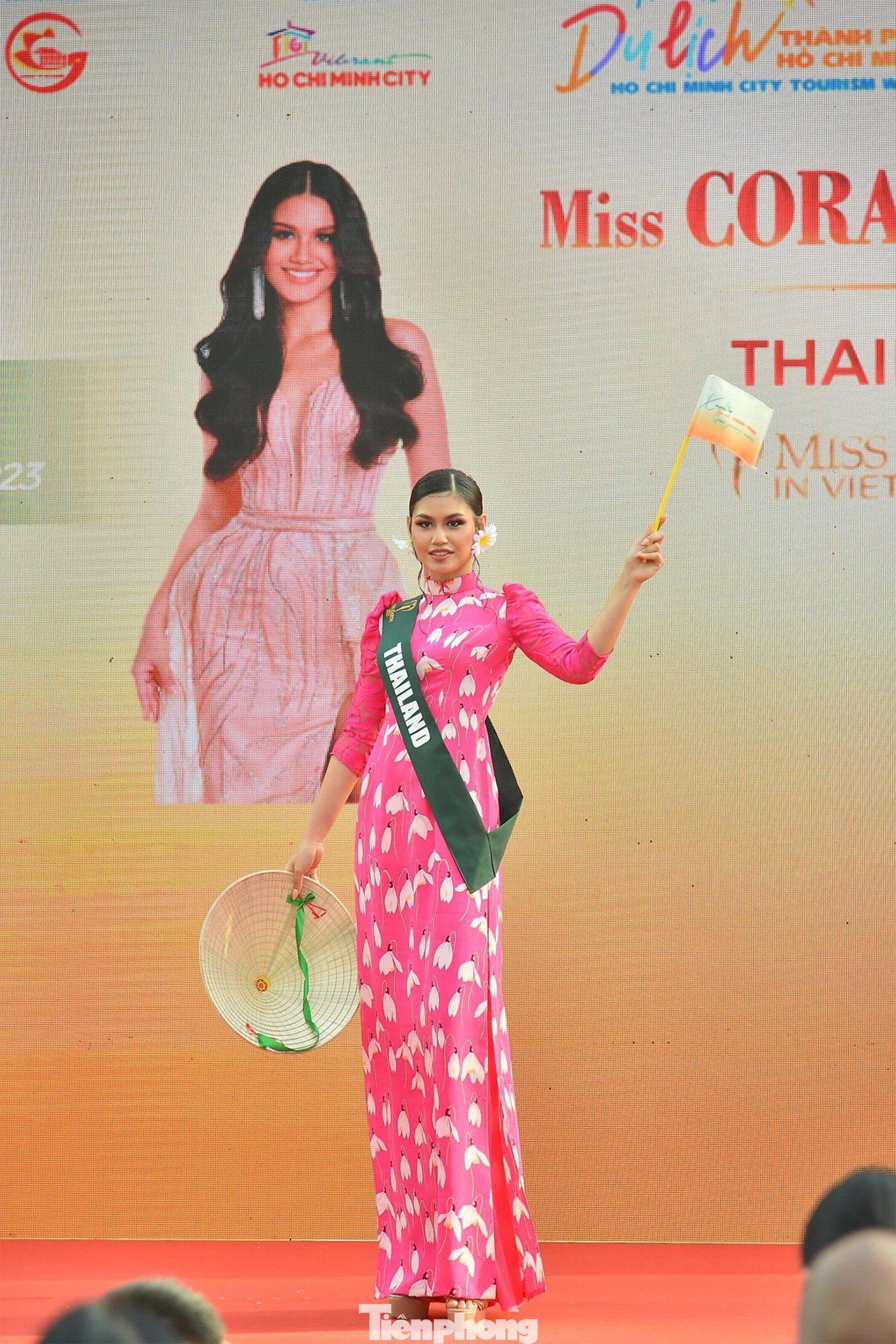 Cora Bliault được kỳ vọng mang về thành tích cao cho Thái Lan tại cuộc thi Hoa hậu Trái Đất 2023 tổ chức ở Việt Nam.