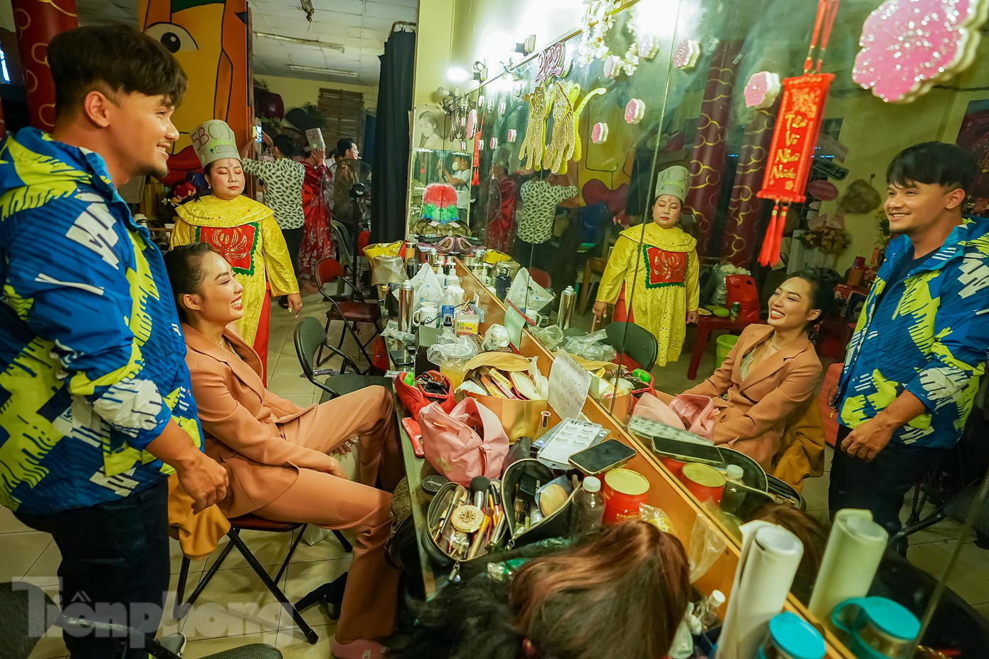 Không riêng sân khấu nhỏ 5B, được diễn trở lại trong trạng thái bình thường mới là niềm vui lớn của tất cả mọi người.