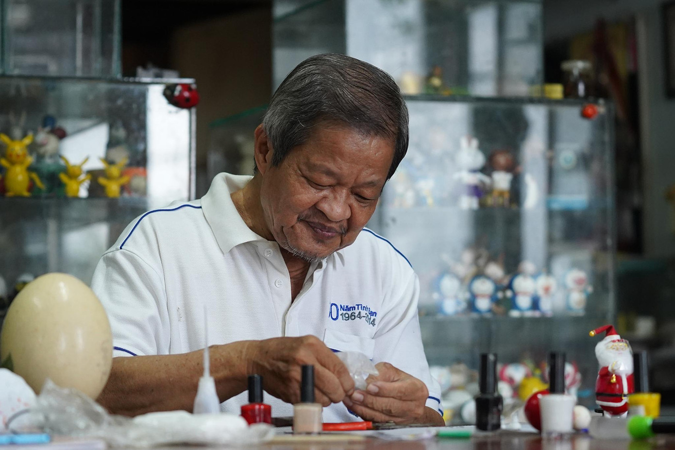 Ông Tâm khuyên, nếu như ai muốn tìm hiểu và tập làm thì nên chọn vỏ trứng cút. Vỏ trứng cút khá dẻo và khó vỡ vụn so với các trứng gà, trứng vịt…