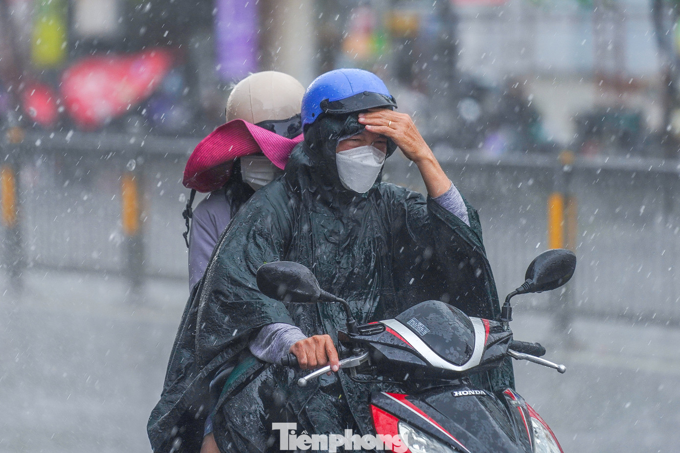 Trong 10 ngày cuối tháng 8, thời tiết khu vực TPHCM và Nam bộ phổ biến có mưa rào và dông rải rác, khả năng có mưa vừa, mưa to ở một vài nơi. (Ảnh minh họa: Phạm Nguyễn)