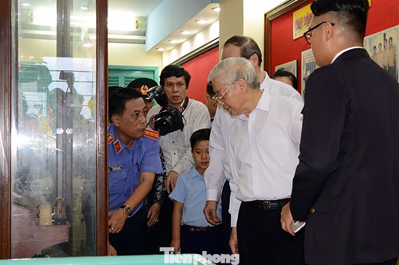 "Tại cuộc gặp gỡ này, Tổng Bí thư đã ghi nhận sự gian khổ của gia đình chiến sĩ Biệt động Sài Gòn Trần Văn Lai khi xây dựng, giữ gìn hầm vũ khí. Bác cũng cặn kẽ thăm hỏi các nhân chứng lịch sử về quá trình đào hầm, cất giấu vũ khí để chuẩn bị cho cuộc tổng tiến công. Điều đặc biệt là, chưa cần giới thiệu nhưng bác đã biết khá nhiều thông tin về gia đình ông Năm Lai và về căn hầm này. Bác nói, tinh thần Biệt động Sài Gòn là bất diệt", ông Bình nhớ lại.