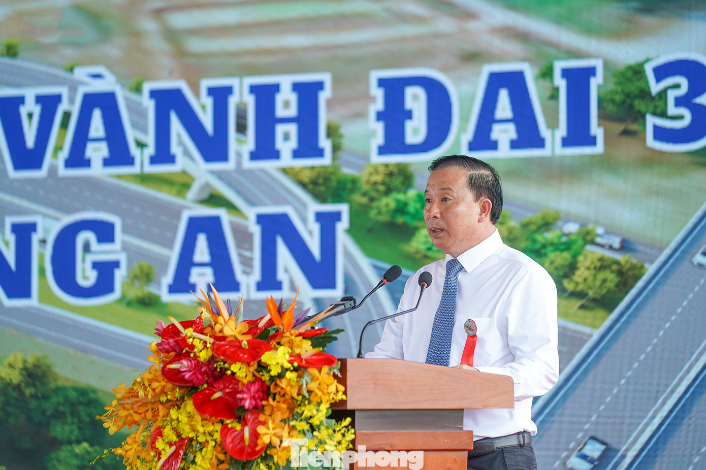 Phát biểu tại lễ Động thổ, Chủ tịch UBND tỉnh Long An - Nguyễn Văn Út cho rằng, khởi công xây dựng đường Vành đai 3 là sự kiện trọng đại có ý nghĩa vô cùng to lớn, đáp ứng lòng mong mỏi của Đảng bộ, chính quyền, nhân dân các địa phương: TPHCM, Bình Dương, Đồng Nai, Long An nói riêng và cả vùng kinh tế trọng điểm phía Nam nói chung.