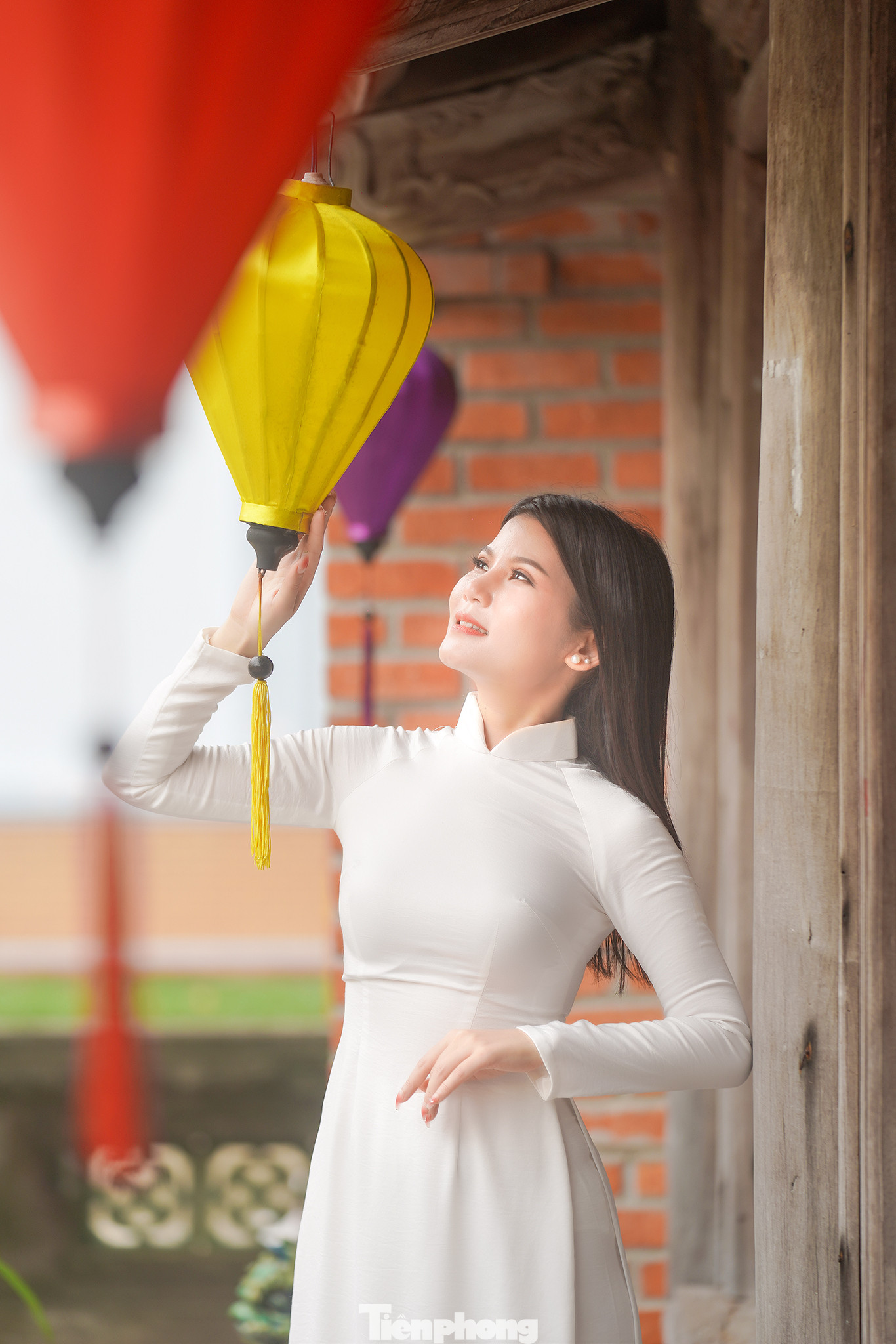 Khung cảnh yên bình của ngôi chùa.