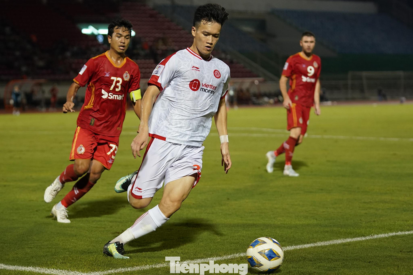 Hiệp 2 bắt đầu, Viettel tìm kiếm cơ hội lên bóng bởi cách biệt 1 bàn là chưa đủ để Hoàng Đức và đồng đội có thể yên tâm.