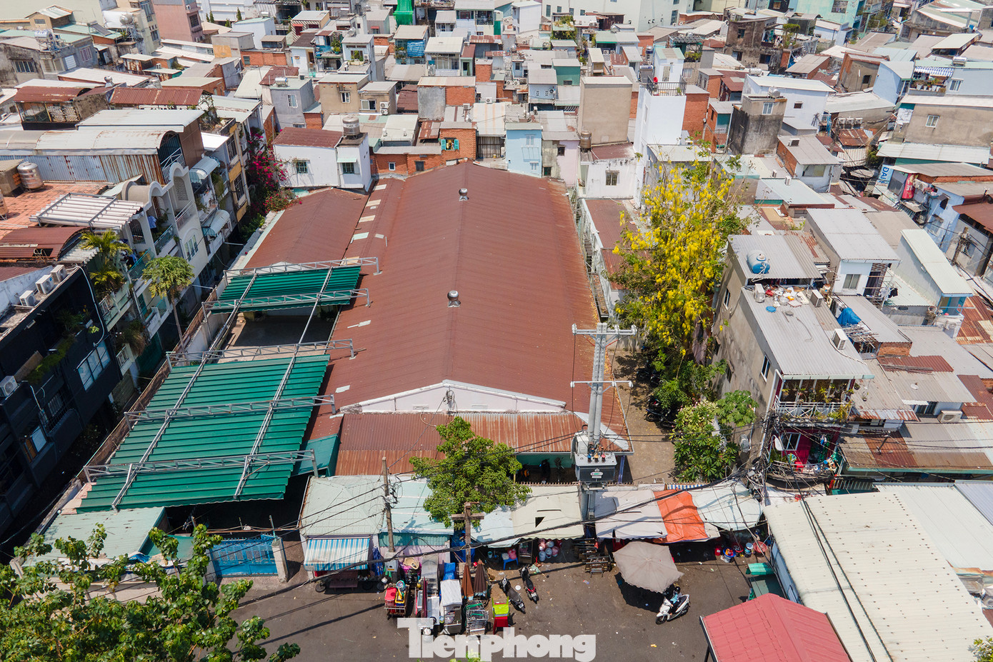 Sở Kế hoạch Đầu tư cũng được giao tham mưu UBND TPHCM thành lập Tổ công tác rà soát thực hiện dự án này và dự án Khu tam giác Trần Hưng Đạo - Phạm Ngũ Lão - Nguyễn Thái Học. Tổ công tác khẩn trương làm việc, đề xuất UBND TPHCM về phương thức thực hiện dự án trong quý II/2023, đảm bảo khả thi, đúng quy định pháp luật và phù hợp tình hình thực tế, đảm bảo tối đa quyền lợi của người dân theo quy định.