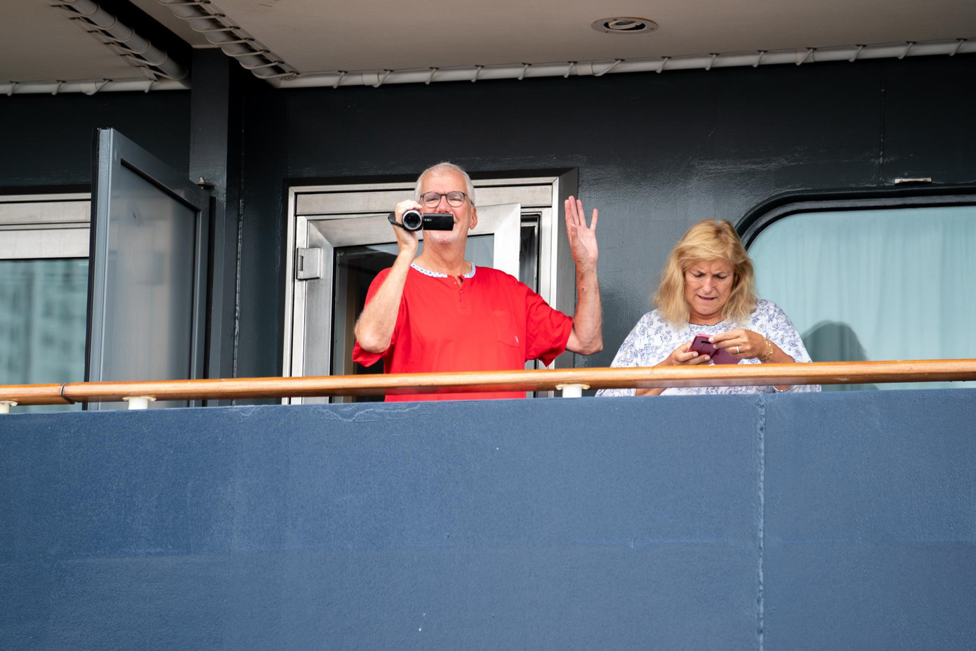 Du thuyền cao cấp này có tên Le Lapérouse của hãng Ponant (Pháp) đưa gần 100 du khách quốc tế đến du lịch Việt Nam.