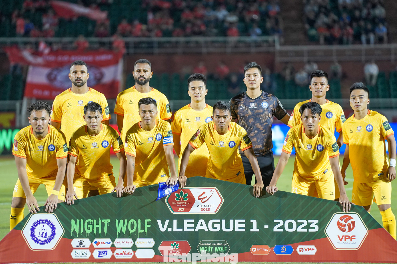 Bước vào trận đấu, cả đội chủ nhà TPHCM lẫn đội khách – tân binh Khánh Hoà (cùng chưa có điểm) đều xem đây là cơ hội để hy vọng có được điểm đầu tiên (thậm chí là 3 điểm) ở mùa giải này. CLB Khánh Hòa hứa hẹn sẽ mang tới nhiều khó khăn cho các đội bóng tại V-League 2023 khi mạnh tay chiêu binh mãi mã. Riêng các ngoại binh, đội Khánh Hoà sở hữu bộ 3 cầu thủ có chiều cao ấn tượng, đều trên 1m90 gồm Yago Ramos (Brazil, 1m90), Miguel Cunha (Bồ Đào Nha, 1m94) và Andel Pascal Sarr (Bỉ - gốc Senegal, 1m96).