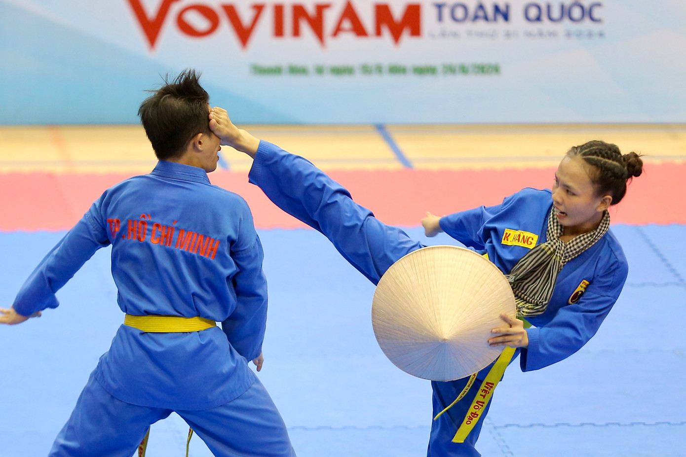 Bài thi tự vệ nữ của đoàn TPHCM đoạt HCV. Bài thi tự vệ nữ của đoàn TPHCM đoạt HCV.