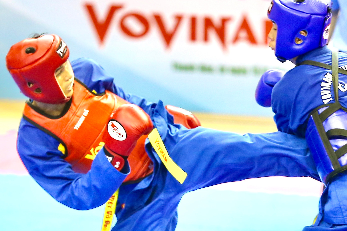 Phần thi đối kháng nam. Phần thi đối kháng nam.