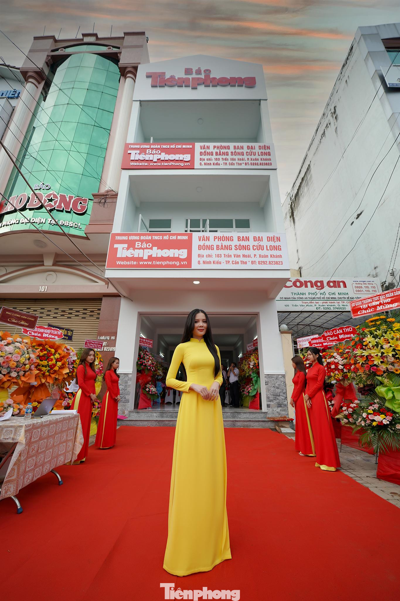 &quot;Tôi nghe lãnh đạo báo Tiền Phong cho biết trụ sở Ban Đại diện ở Cần Thơ có vai trò, chức năng đặc biệt bởi &apos;đứng chân&apos; tại Cần Thơ nhưng thay mặt cho báo Tiền Phong tiến hành các hoạt động báo chí trên khu vực Đồng bằng sông Cửu Long và có vai trò quan trọng trong phát triển kinh tế xã hội và an ninh quốc phòng của đất nước. Chính vì thế, tôi vinh dự khi được làm khách mời tại sự kiện quan trọng này&quot;, người đẹp chia sẻ.