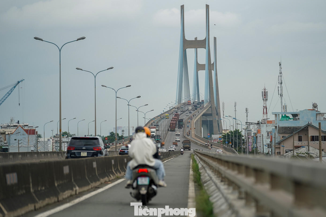 Kiểm toán Nhà nước chỉ ra nhiều sai sót khi triển khai dự án đường nối cầu Phú Mỹ. Chẳng hạn, công tác lập, thẩm định phê duyệt thiết kế, dự toán còn một số tồn tại. Việc quản lý chất lượng công trình, dự án thi công không đúng thiết kế để xảy ra sự cố và hư hỏng một số hạng mục khi kiểm tra nghiệm thu đưa vào sử dụng. Dự án có tiến độ tổng thể kéo dài tới 55 tháng.