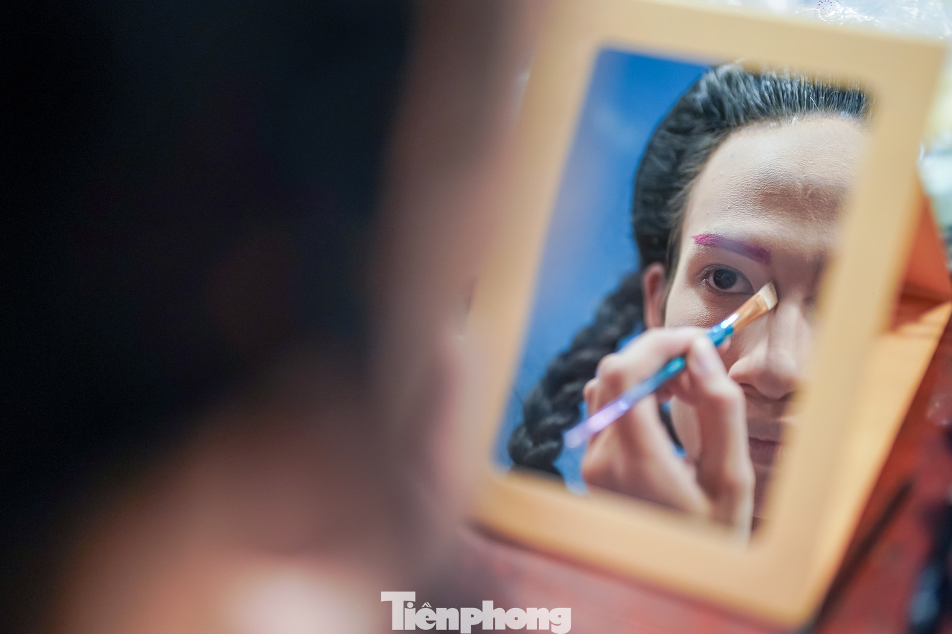 Hạ Nắng cho rằng với những người mới vào nghề, khó khăn là khó tránh khỏi. Tuy nhiên, phải lấy đó làm động lực để cống hiến nhiều hơn.