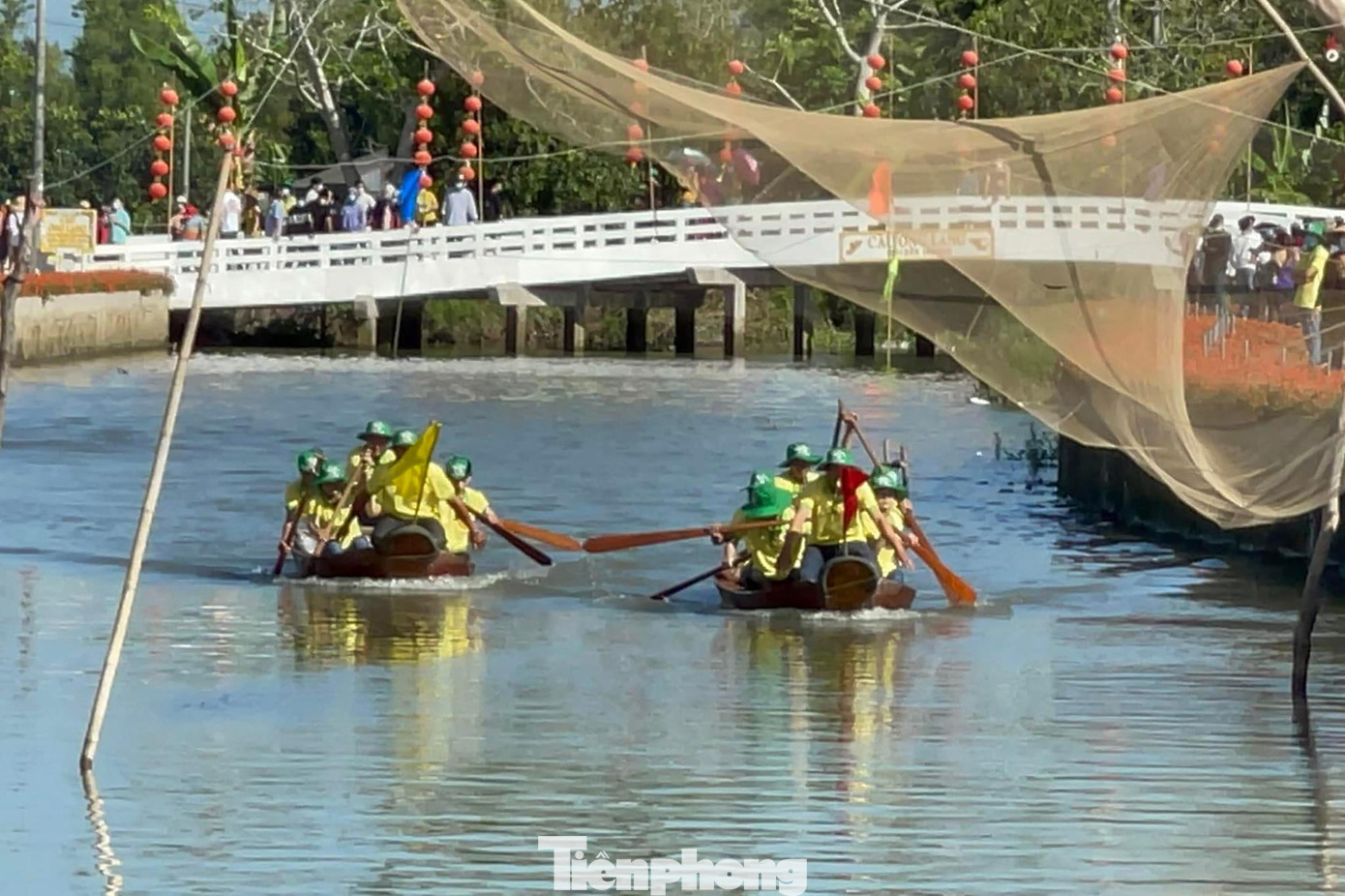 Nếu đi đúng dịp lễ tết, du khách sẽ được tham gia vào các hoạt động lễ hội độc đáo tại phố ông Lang Nếu đi đúng dịp lễ tết, du khách sẽ được tham gia vào các hoạt động lễ hội độc đáo tại phố ông Lang