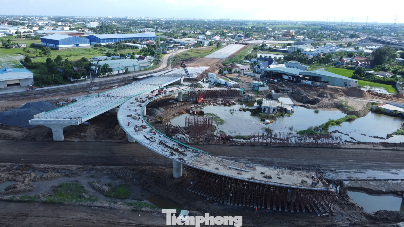 Cận cảnh sạt lở kinh hoàng trên đường tỉnh 826C ở Long An ảnh 8