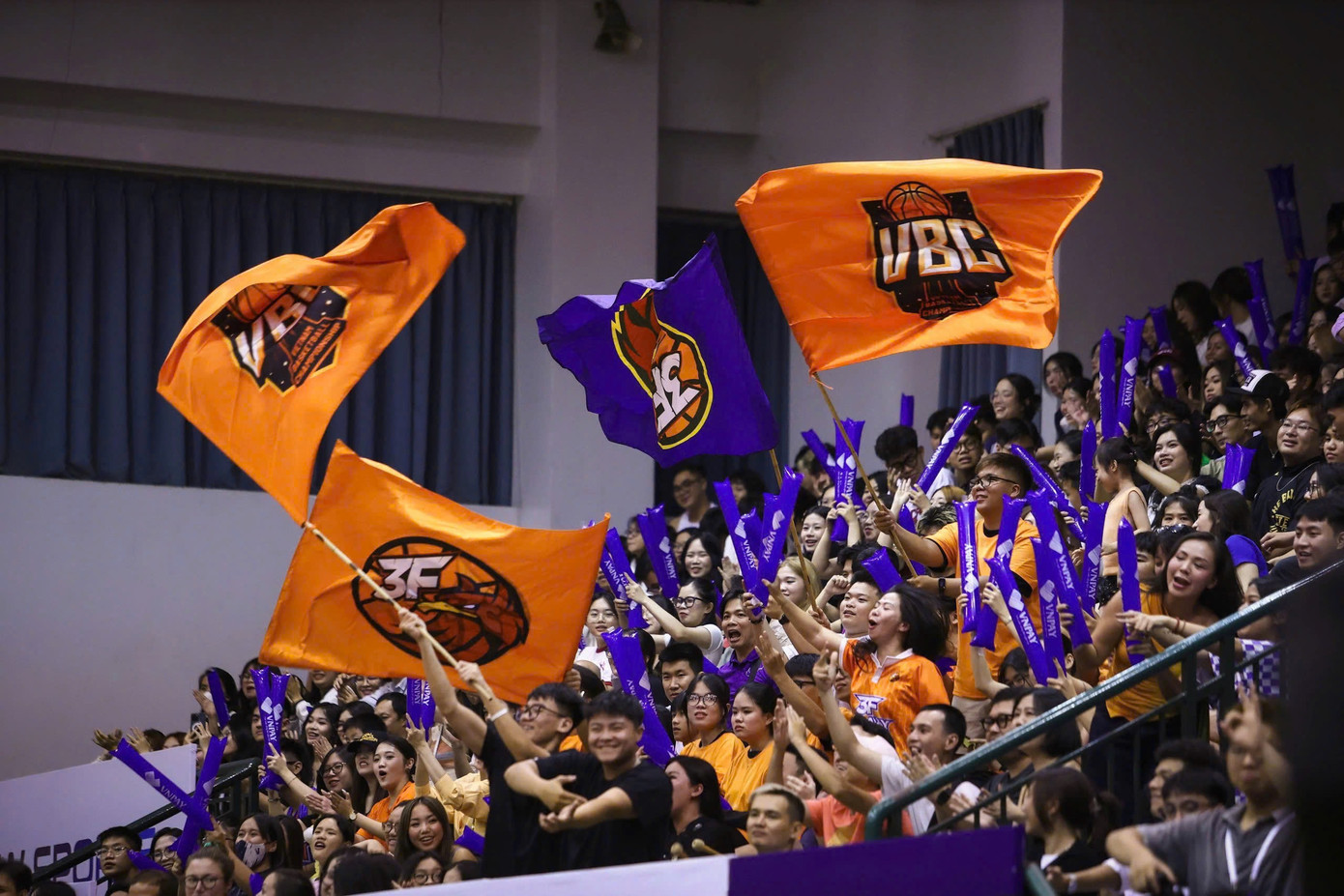 Khán giả yêu thích bóng rổ đã có một đêm mãn nhãn.