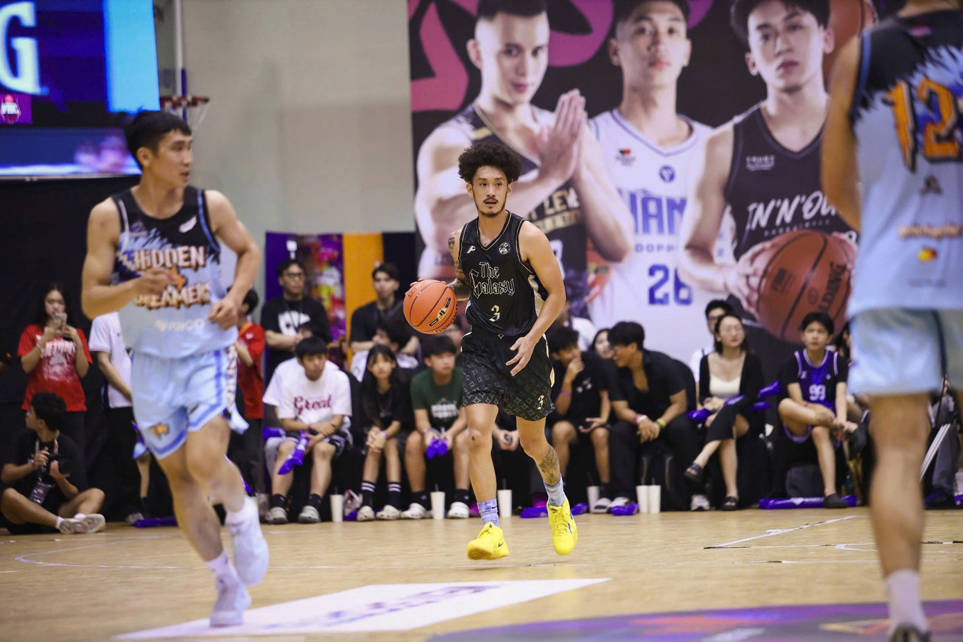 3F Galaxy, với đội hình đầy sức mạnh từ những cầu thủ nổi bật của giải bóng rổ chuyên nghiệp Việt Nam VBA như Dominique Tham, Trần Đăng Khoa, Nguyễn Huỳnh Phú Vinh, Lê Khắc Đăng Khoa, Huỳnh Vĩnh Quang, và Lê Hiếu Thành, sẽ không dễ dàng chịu khuất phục.