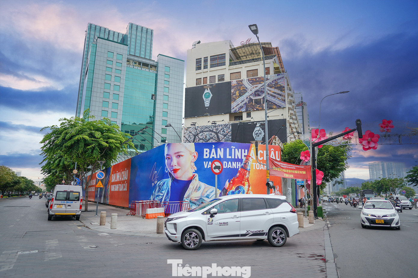 Bên cạnh đó, tại đất dự án mở rộng khách sạn Majestic tại số 2-4-6 Nguyễn Huệ (quận 1) cũng nằm trong danh sách được chọn làm nơi đặt nhà vệ sinh công cộng.