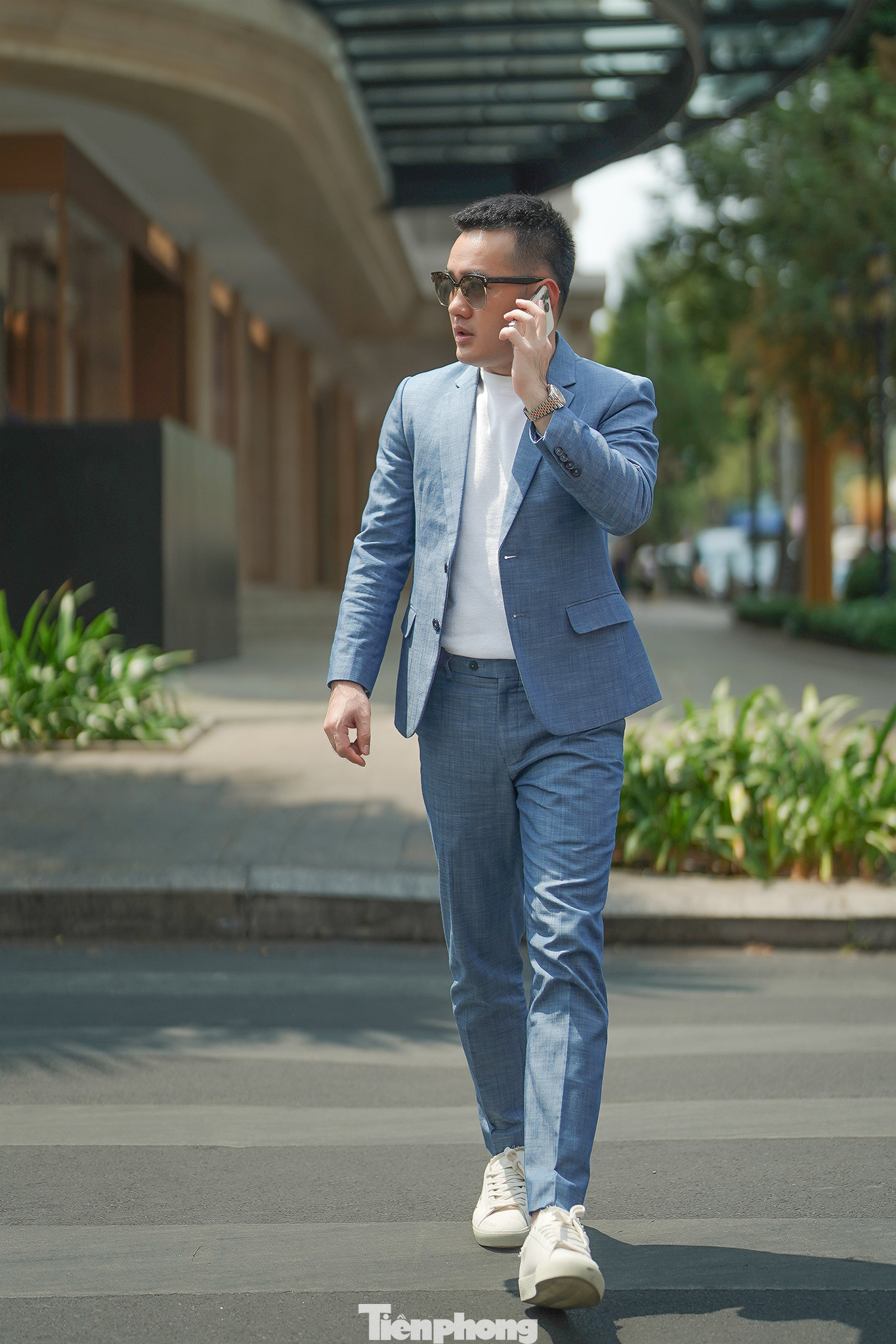 Lê Thanh Hòa khẳng định: "Các ngôi sao quốc tế đều có những tiêu chuẩn và sự khó tính nhất định, không hề dễ dàng để tiếp cận họ vì ngoài kia có hàng nghìn thương hiệu đều muốn họ mặc đồ của mình". Ảnh: Phạm Nguyễn.