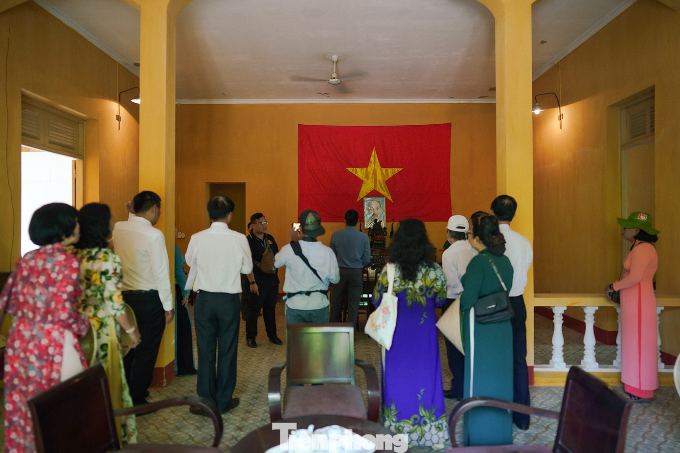 Sảnh chính trụ sở Phái đoàn liên lạc Bộ Tổng tư lệnh quân đội nhân dân Việt Nam.