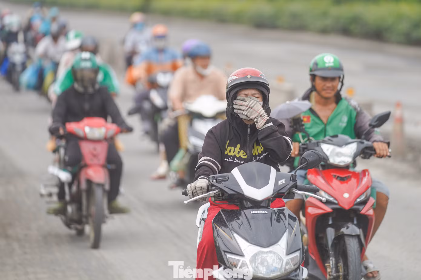 Một đoạn đường gây nhiều ám ảnh cho những ai đi qua. Một đoạn đường gây nhiều ám ảnh cho những ai đi qua.