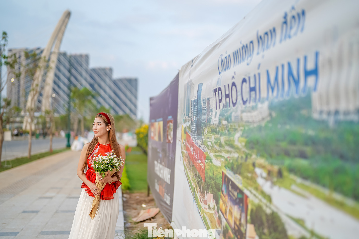 TPHCM cũng vừa khánh thành công viên bờ sông TP Thủ Đức khá thu hút khi nơi đây có vườn hoa hướng dương khá độc đáo.