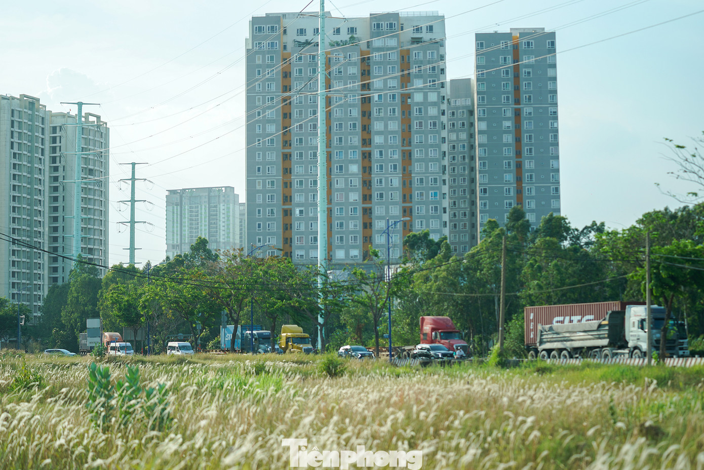Một con đường đẹp với cảnh quan nên thơ nằm trong &quot;thành phố của thành phố&quot;.