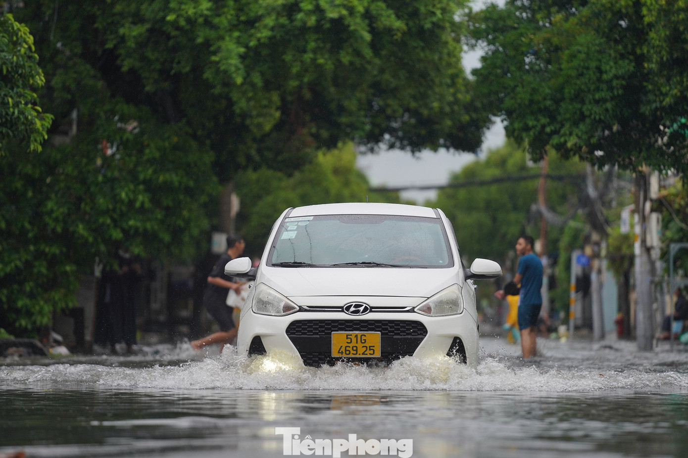 Dự án thoát nước đường Võ Văn Ngân không giải quyết ngập cho chợ Thủ Đức, mà chỉ xử lý thoát nước cho khoảng 87ha, thu nước mặt đường, hạn chế tai nạn cho đường này và giảm ngập 20% lưu vực chợ này. Dự án thoát nước đường Võ Văn Ngân không giải quyết ngập cho chợ Thủ Đức, mà chỉ xử lý thoát nước cho khoảng 87ha, thu nước mặt đường, hạn chế tai nạn cho đường này và giảm ngập 20% lưu vực chợ này.