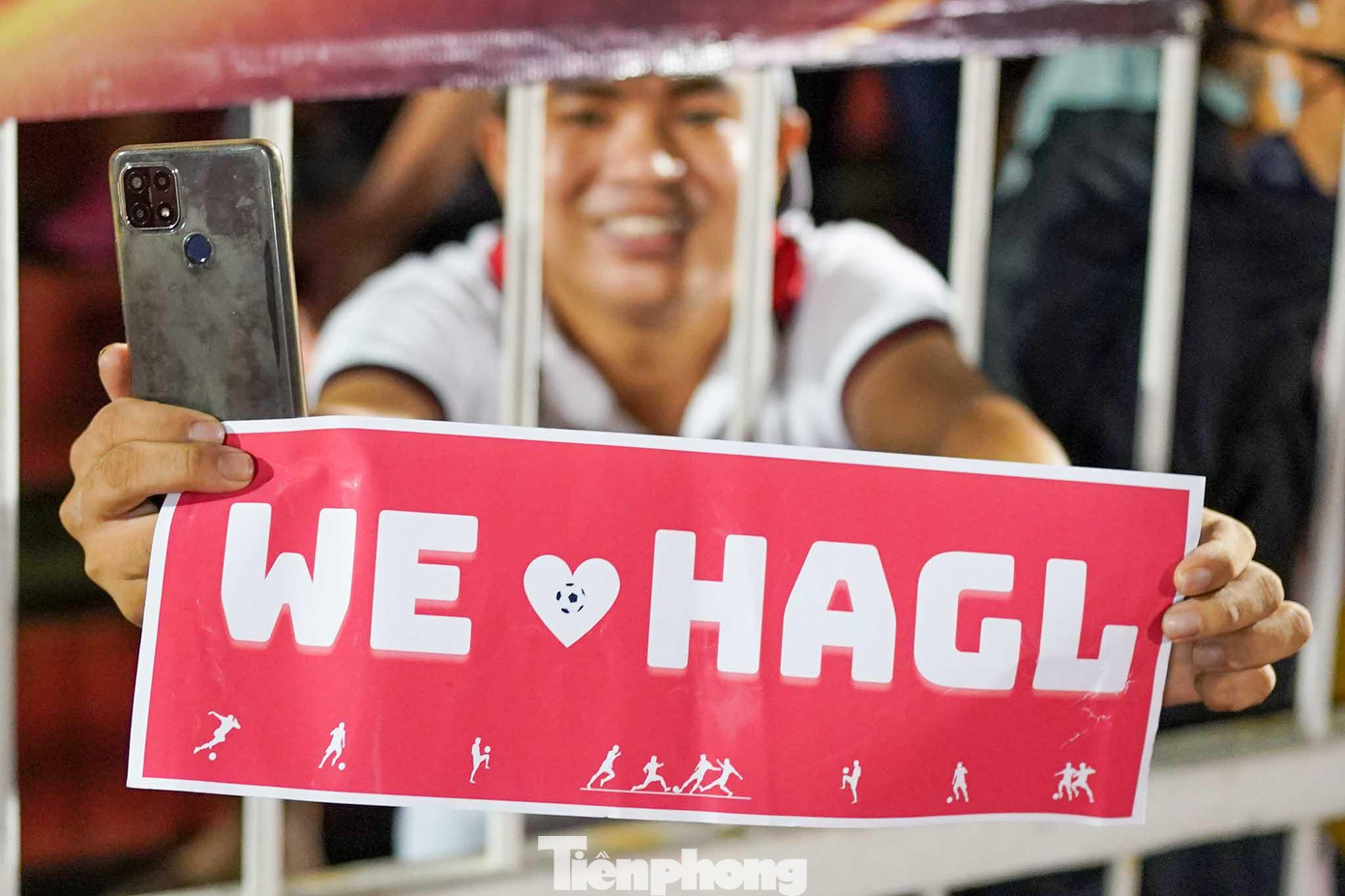 Các trận đấu của HAGL đều thu hút rất đông khán giả đến sân.