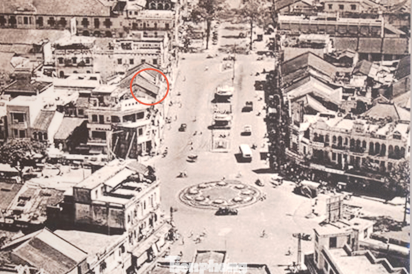 Cơ sở của phân cuộc Liên Thành thương quán, số 1-2-3 Quai Testard (bến Testard) - Chợ Lớn. Sau đó kênh được lấp đi và năm 1915 đổi thành đường Tổng Đốc Phương, nay là đường Châu Văn Liêm - quận 5 (nơi khoanh đỏ).