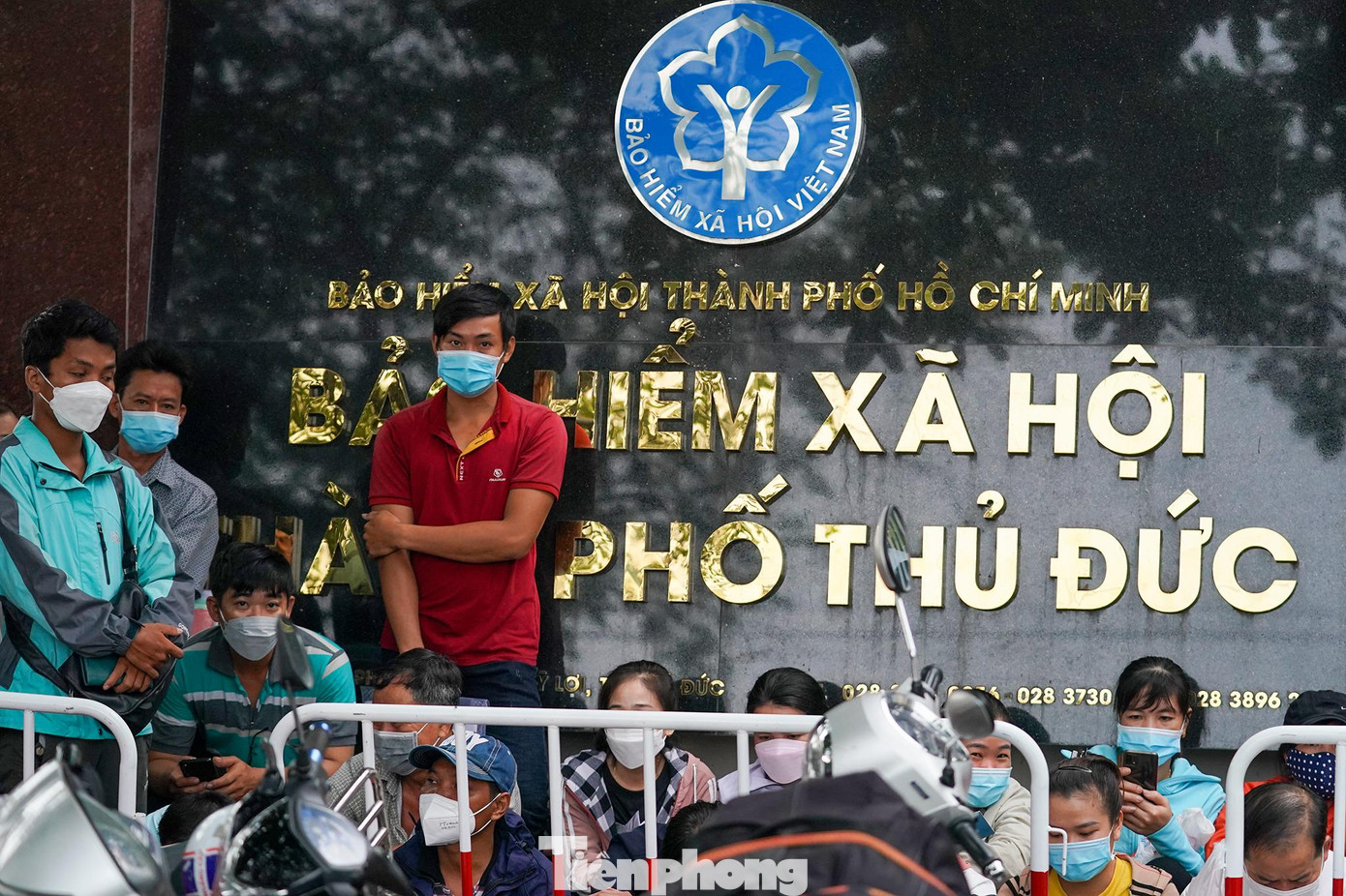 Theo BHXH Việt Nam, trong 3 tháng đầu năm nay, cả nước đã có hơn 208.900 người hưởng BHXH 1 lần (tăng 1% so với cùng kỳ năm trước). Giai đoạn 2016-2021, đã có hơn 4,59 triệu người hưởng BHXH 1 lần, trung bình cứ 2 người tham gia BHXH có 1 người rút một lần và năm sau luôn cao hơn năm trước. Theo BHXH Việt Nam, trong 3 tháng đầu năm nay, cả nước đã có hơn 208.900 người hưởng BHXH 1 lần (tăng 1% so với cùng kỳ năm trước). Giai đoạn 2016-2021, đã có hơn 4,59 triệu người hưởng BHXH 1 lần, trung bình cứ 2 người tham gia BHXH có 1 người rút một lần và năm sau luôn cao hơn năm trước.