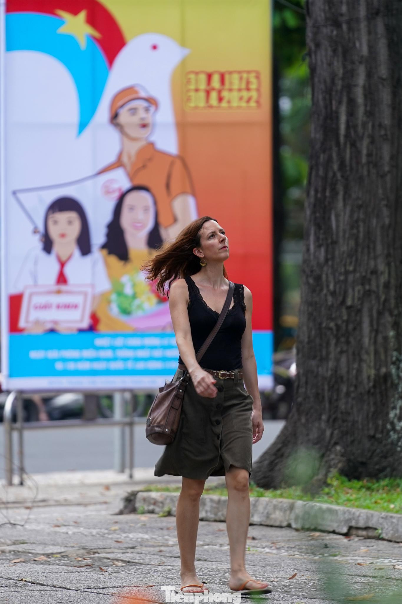 TPHCM cùng cả nước đang trên đà phục hồi và bắt đầu đón những đoàn khách quốc tế đầu tiên, báo hiệu bức tranh khả quan sau đại dịch COVID-19.