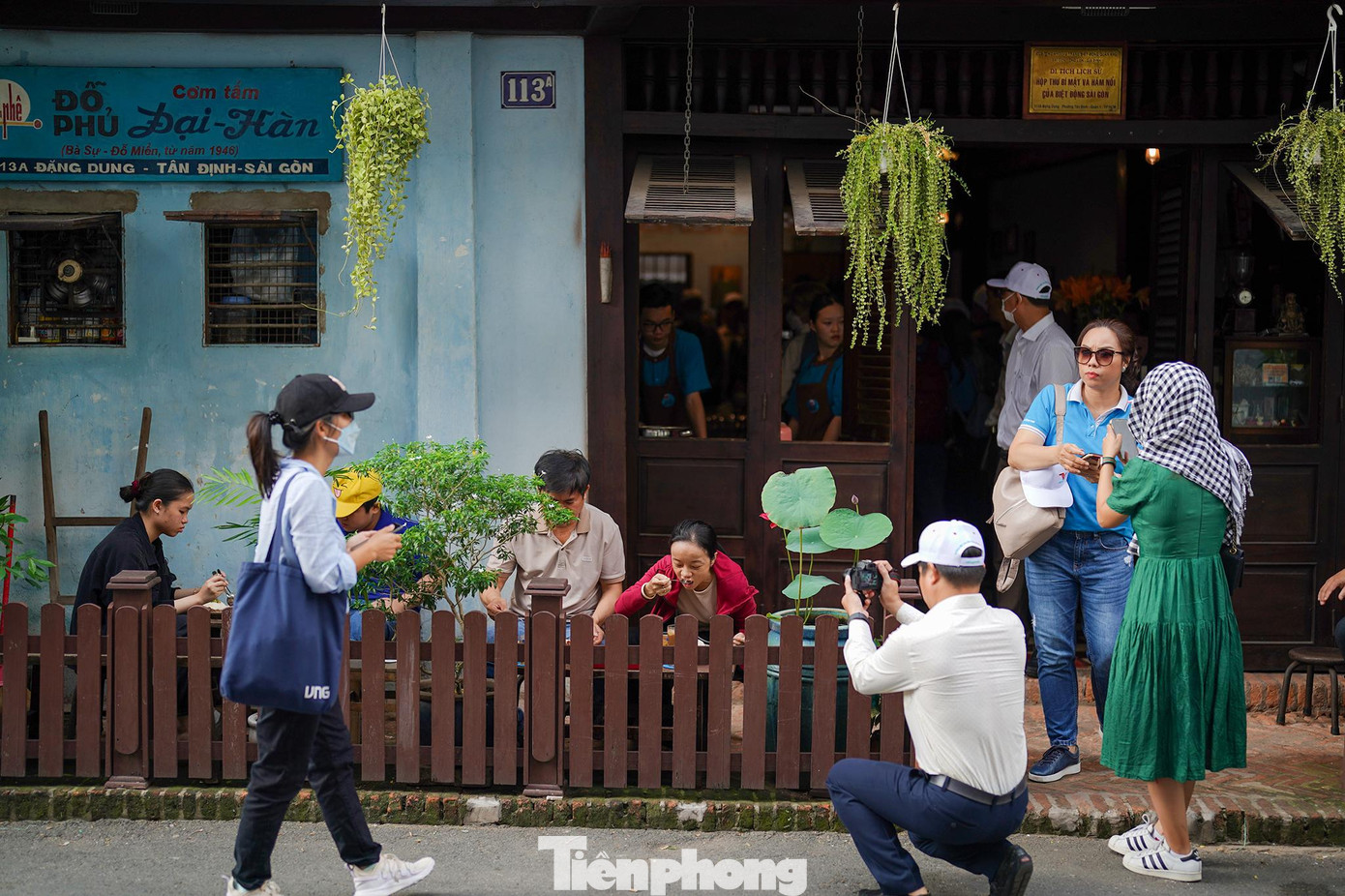 Tour “Ký ức Biệt động Sài Gòn“ sẽ đưa du khách đi trải nghiệm và nghe các câu chuyện về lực lượng BĐSG qua các nhân chứng sống của lịch sử kể về sự chiến đấu quả cảm của lực lượng. Tour du lịch này đến các điểm như: hộp thư bí mật và hầm nổi tại Cafe Đỗ Phủ; Bảo tàng Biệt động Sài Gòn; Đài Phát thanh Thành phố (VOH); Nhan Hương Quán; Dinh Độc Lập.