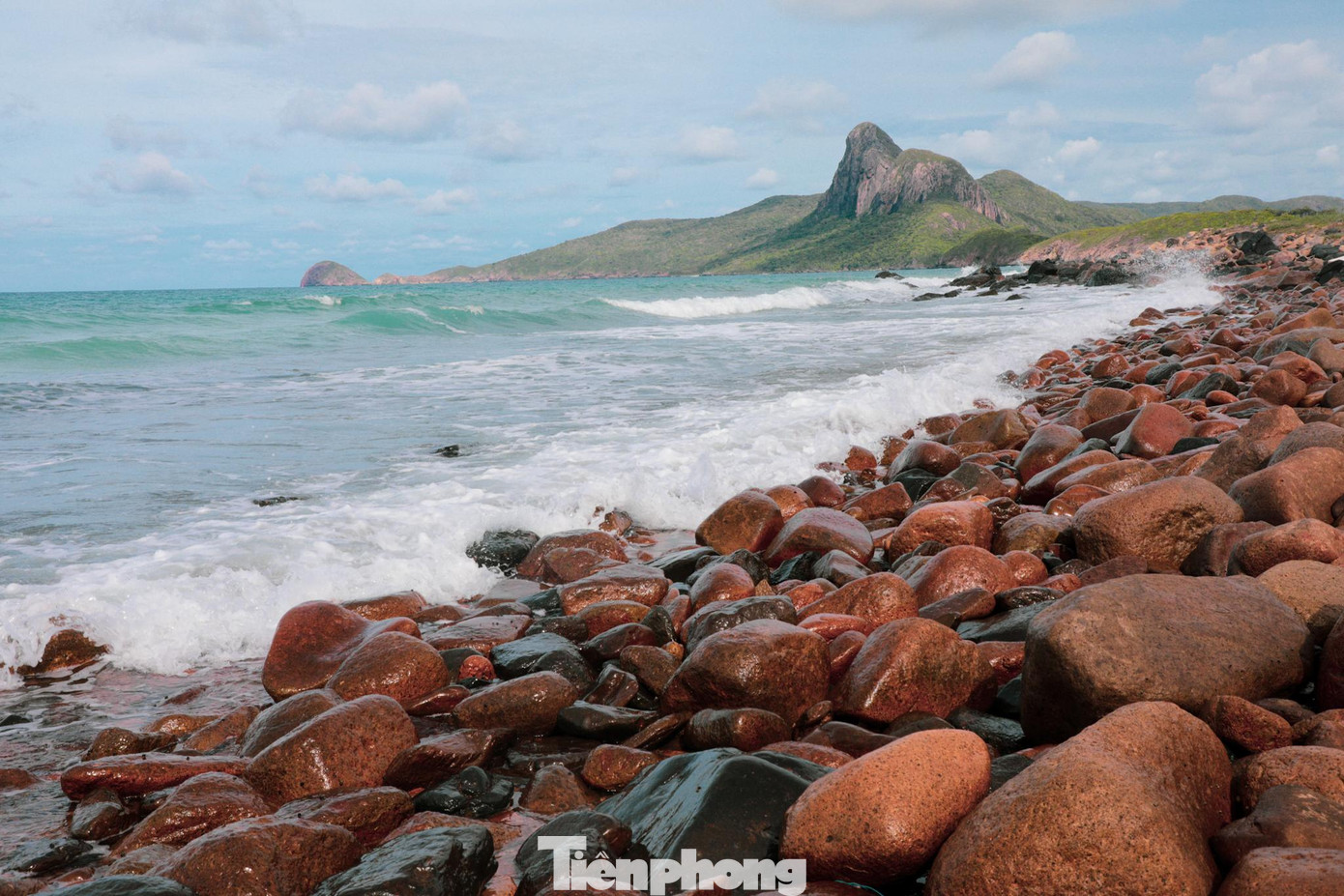 Cách di chuyển tới Côn Đảo nhanh và thuận tiện nhất chính là máy bay. Cách di chuyển tới Côn Đảo nhanh và thuận tiện nhất chính là máy bay.