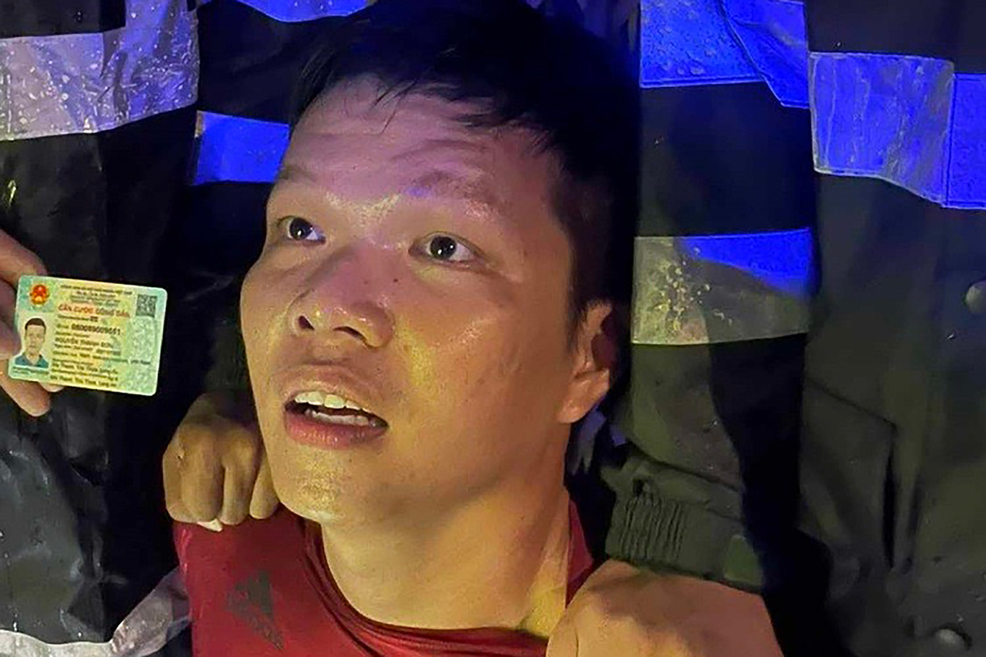 Sơn bị bắt. Sơn bị bắt.