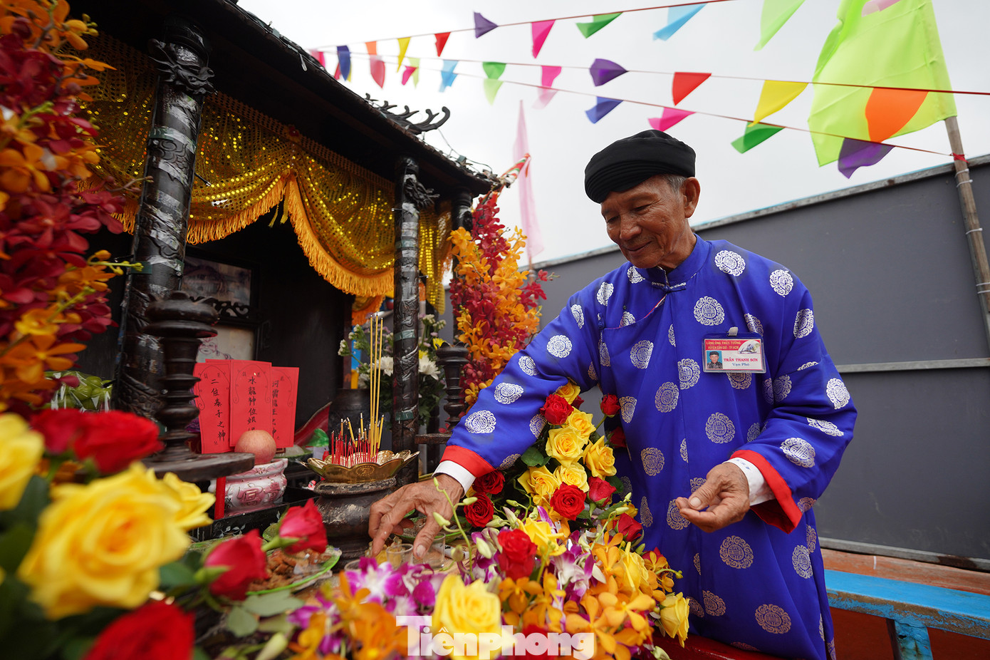 Lễ vật ngư dân cúng tế thường là gà, vịt, đầu heo, heo quay, đặc biệt không bao giờ cúng Ông bằng đồ hải sản vì đây là binh tướng của Ông.
