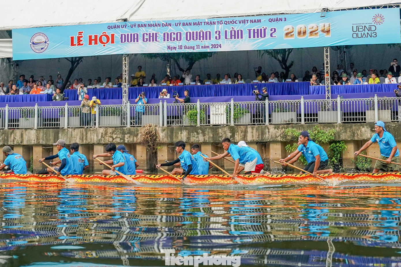 Đội Klang Mương băng băng về đích, bỏ xa đội sinh viên ĐH KHXH&NV TPHCM. Mỗi đội gồm nhiều tay chèo có kinh nghiệm, phối hợp nhịp nhàng và thể hiện sức mạnh, sự dẻo dai và tinh thần đoàn kết.