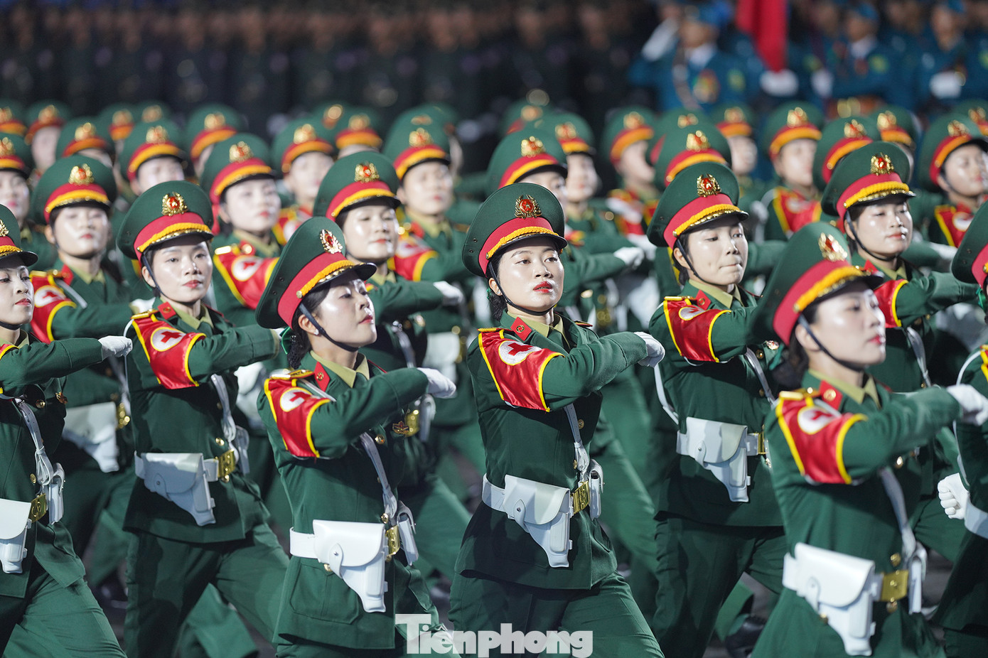 Các nữ sĩ quan Quân y luôn xuất hiện những nơi khó khăn, gian khổ, vừa chiến đấu, vừa phục vụ chiến đấu, hy sinh quên mình bảo vệ sức khoẻ bộ đội và nhân dân, góp phần nâng cao sức mạnh tổng hợp của quân đội.