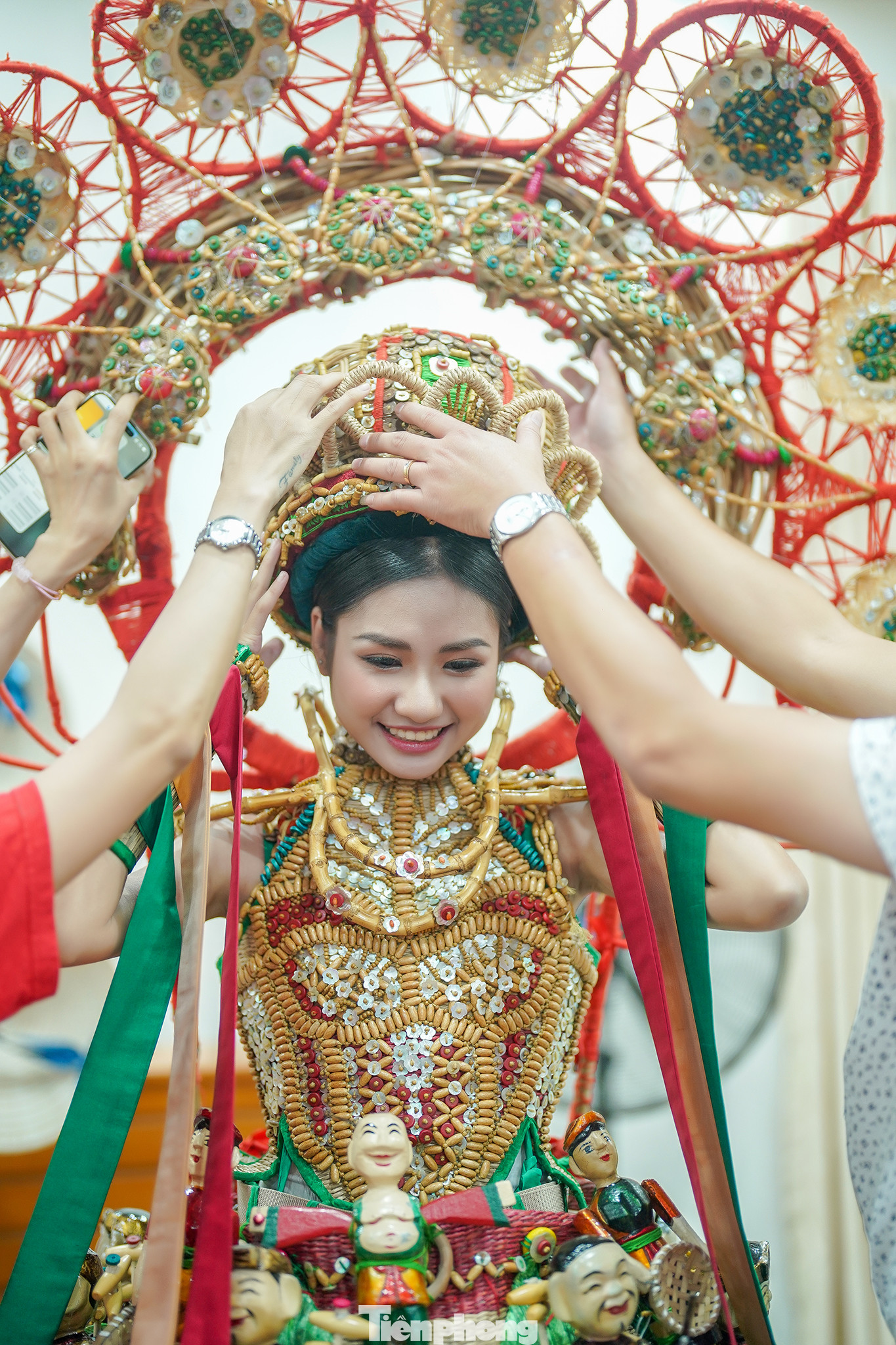Trong đêm chung kết, Nguyễn Thanh Hà đã hoàn thành các phần thi với phong thái tự tin, bản lĩnh dù đây là lần đầu cô đến với đấu trường nhan sắc quốc tế.