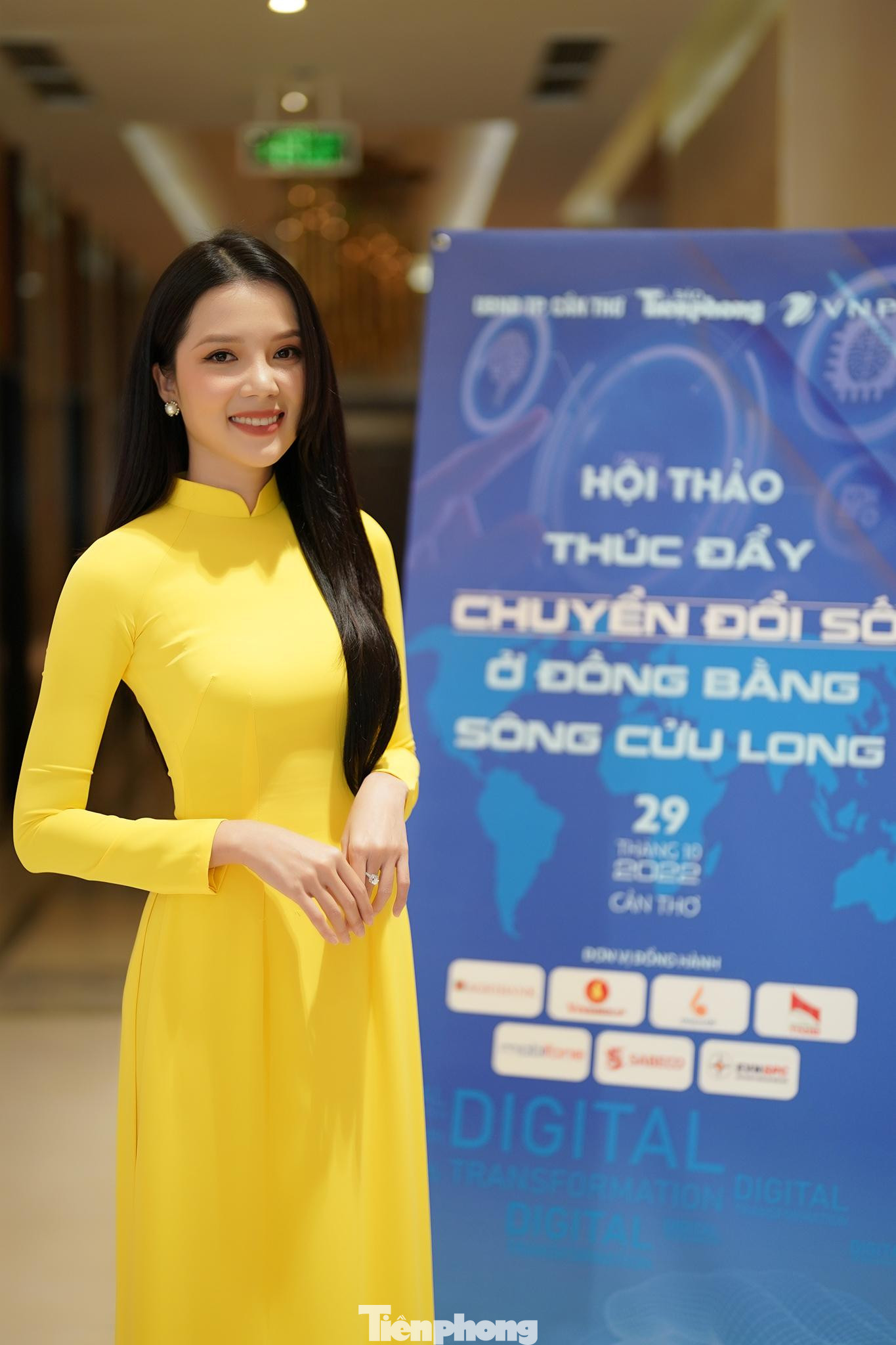 Thuý Vi cho biết vui khi được báo Tiền Phong tin tưởng mời dẫn một chương trình quan trọng như thế này.