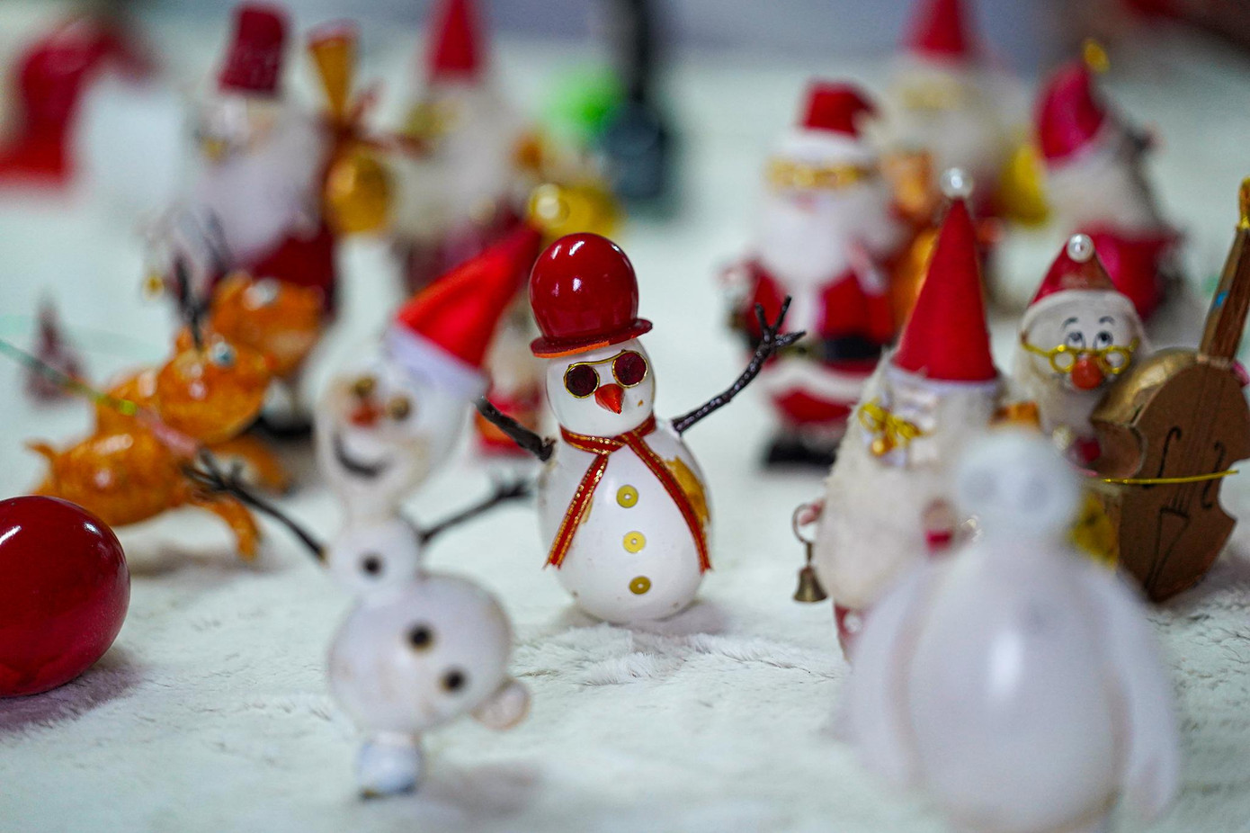 Ông Tâm hiện đang gấp rút hoàn thiện bộ sản phẩm dành cho mùa giáng sinh sắp đến.