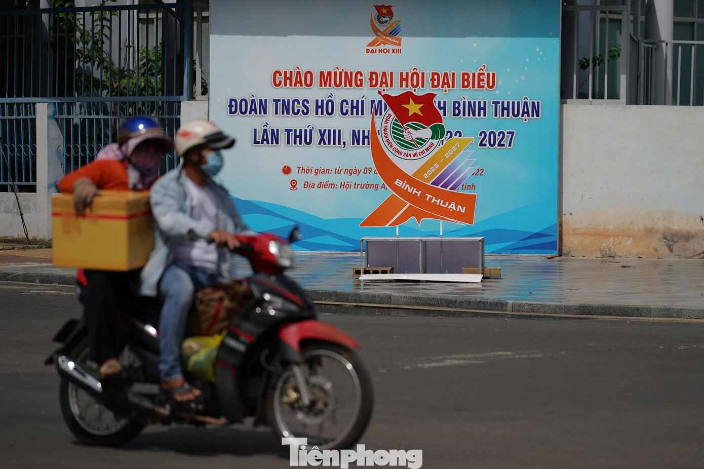 Sắc xanh thanh niên Bình Thuận phủ đầy các ngả đường thành phố Phan Thiết. Sắc xanh thanh niên Bình Thuận phủ đầy các ngả đường thành phố Phan Thiết.